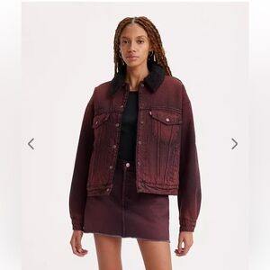 Levi’s Premium 90s Sherpa Trucker Jacket